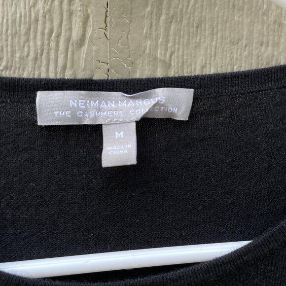 Neiman Marcus The Cashmere Collection Women's Size M  Black Crewneck Studded - Picture 3 of 7